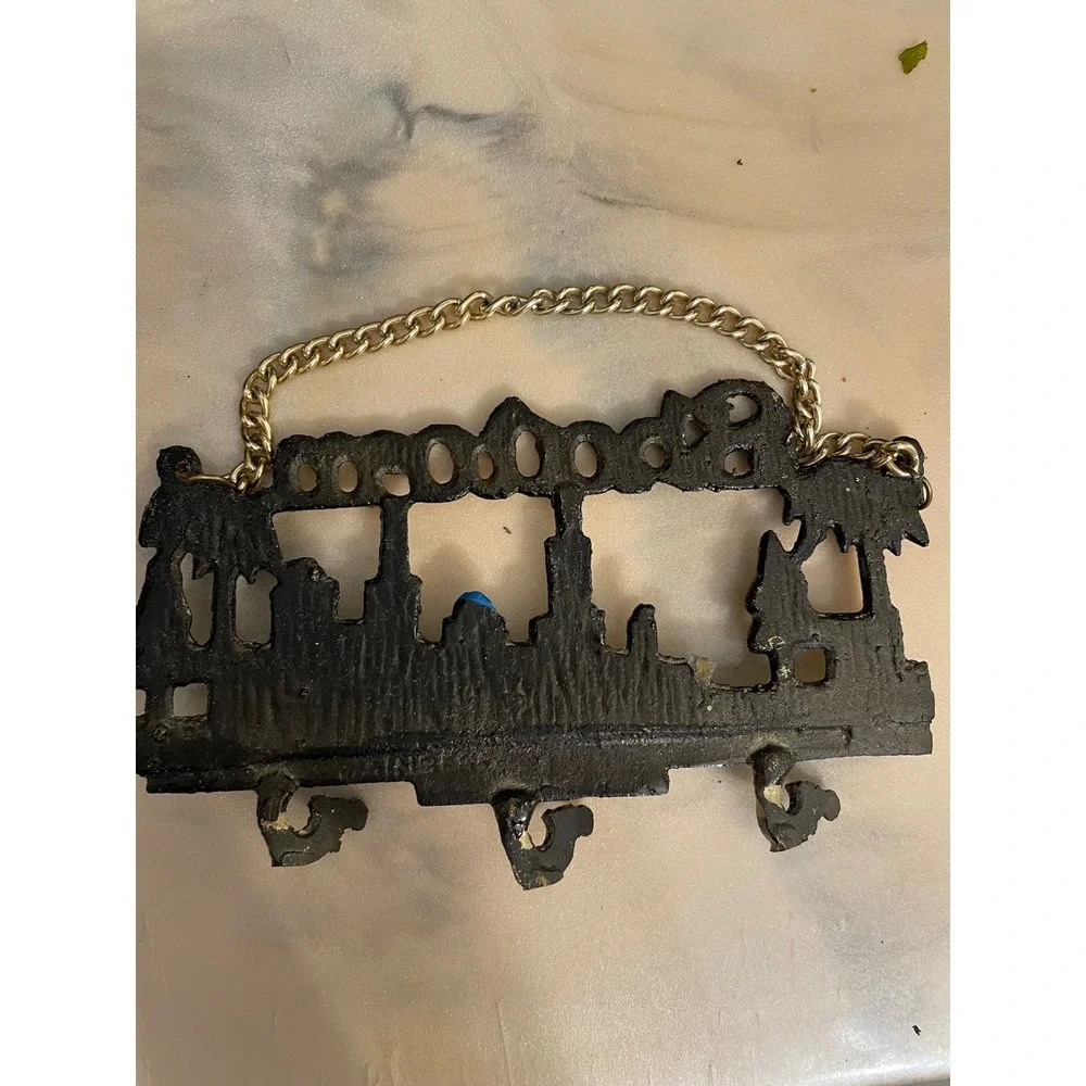Jerusalem Shalom Skyline Metal Wall Hanging Key Holder Chain Hanger Decor